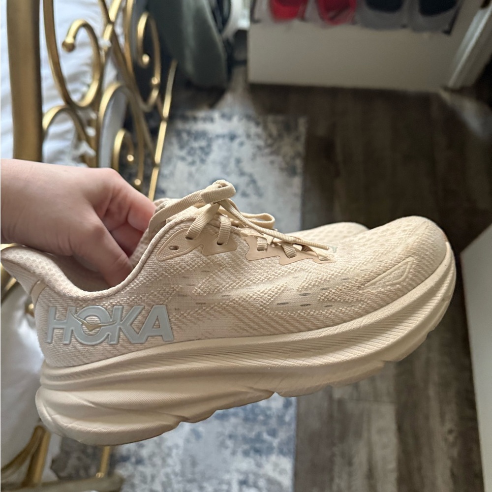 Women’s Hoka Clifton 9